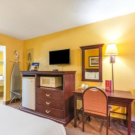 Americas Best Value Inn Of Elk City Buitenkant foto